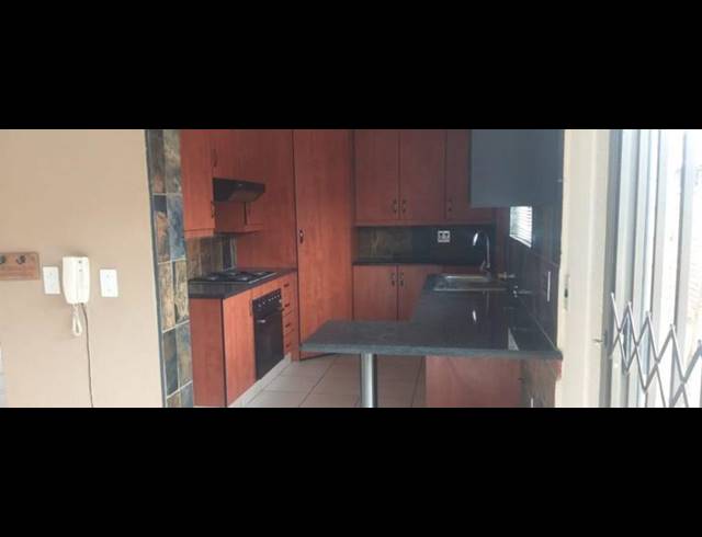 3 BEDROOM TOWNHOUSE FOR SALE IN NEW REDRUTH